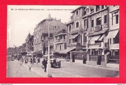 F-44-La Baule-51A60    Sur Le Boulevard Des Dunes, Vieilles Voitures, Cpa  - La Baule-Escoublac