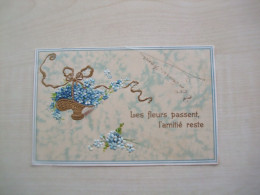 Carte Postale Ancienne En Relief LES FLEURS PASSENT,L'AMITIE RESTE - Flowers