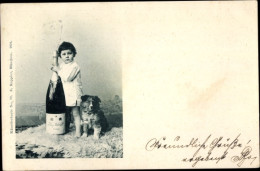 CPA Kind Mit Großer Sektflasche, Hund, Portrait - Autres & Non Classés