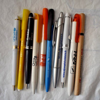 Lot 03 De 10 Stylos Publicitaires - Schrijfgerief