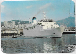 Le " NAPOLEON " Dans Le Port D'Ajaccio - Ferries