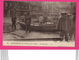 CPA (Ref: Z2140) INONDATION DE PARIS (janvier 1910) (75 PARIS) Les Sauveteurs (Animée) - Paris Flood, 1910