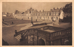 77-FONTAINEBLEAU-N°C-4375-E/0061 - Fontainebleau