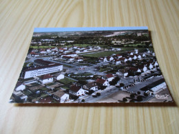 Combourg (35).Vue Aérienne - Groupe Scolaire. - Combourg