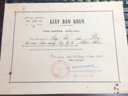 SOUTH Vietnam Sells Paper Certificate Of Merit During The Republic Of Vietnam Period-certificate Of Entry And Exit Certi - Autres & Non Classés