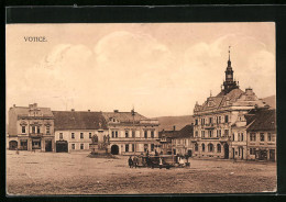 AK Votice, Platz Mit Denkmal Und Brunnen  - Tchéquie