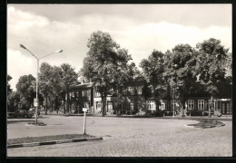 AK Lübtheen /Kr. Hagenow, Thälmannplatz Mit Geschäften  - Lübtheen