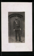 Foto-AK Briefträger In Uniform Mit Schirmmütze  - Poste & Facteurs