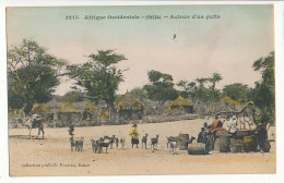 CPA  9 X 14  Afrique Occidentale SENEGAL Autour D'un Puits  Femmes Dromadaire Chèvres Tonneau Baquet Cases - Sénégal