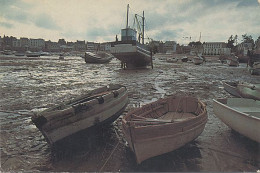 X11038 BRETAGNE COTES DU NORD  SAINT QUAY PORTRIEUX LE PORT A MAREE BASSE PLAN PEU COURANT EN 1987 - Saint-Quay-Portrieux