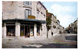 85 FONTENAY LE COMTE - Rue De La Republique, Carrefour Central - Fontenay Le Comte