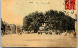 45 GIEN - La Place Du Champ De Foire.  - Gien