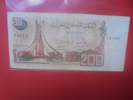 ALGERIE 200 DINARS 1983 Circuler (B.34) - Algerien