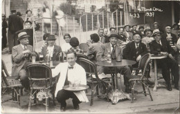 Carte Photo Terrasse Bistrot , Serveur, Clients,  1937 - Cafés