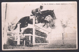 PINEROLO - 1933 - CAVALLERIA DELL'ESERCITO - IL TENENTE DEFENDI SALTA UNA BARRIERA COL SUO CAVALLO - Paardensport