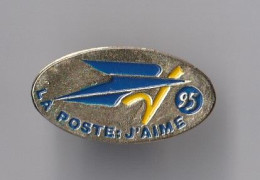 PIN'S THEME LA POSTE J'AIME  EN VAL D'OISE - Correo