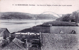56 - Morbihan -  LA ROCHE BERNARD - Les Bords De La Vilaine - A L Arriere Plan Le Pont Suspendu - La Roche-Bernard
