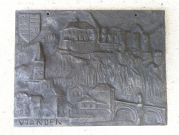 TAQUE - PLAQUE EN FONTE - VIANDEN , AU LUXEMBOURG - Ferronnerie