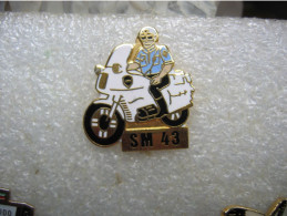 Pin's Police, Motard SM43 - Polizia