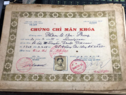 SOUTH Vietnam Sells Before 1961-name-pham Le Tan Phong-(giay-chung Chi-1pcs)paper Certificate Of Merit During The Republ - Historical Documents
