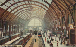 King's Cross Station G.N.R. - Tuck's Post Card - Trains