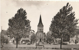 WATTRELOS - CPSM : Place De La République - Wattrelos