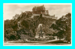 A936 / 559 Edinburgh Castle And Cross Fountain - Midlothian/ Edinburgh