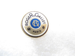 PIN'S    ROGER GALLET - Parfums