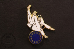 European Martial Arts - Judo/ Tae Kwon Do/ Karate - Fighting Pin Badge - #PLS - Judo