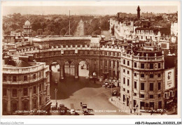 AKBP3-0256-ROYAUME-UNI - LONDON - Admiralty Arch - Showing The Mall And Buckingham Palace - Buckingham Palace