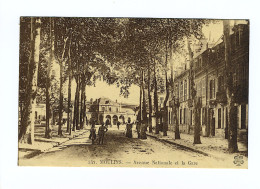MOULINS - Avenue Nationale Et La Gare - Moulins