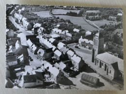 Carte Postale : 50 : MONTMARTIN SUR MER : L'Eglise Et Le Centre, Vue Aérienne, Timbre En 1955 - Montmartin Sur Mer