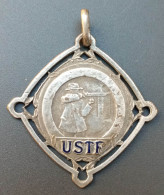 Belle Médaille Argenté "USTF - Union Des Sociétés De Tir De France (Chasseur)" - Autres & Non Classés