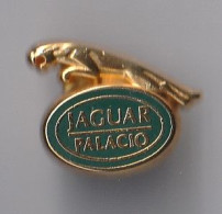 PIN'S THEME VOITURE  JAGUAR  PALACIO  PINS DORE  SIGNE PLESSIS  TRES RARE - Jaguar