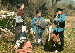 LE GEVAUDAN . Groupe L'ETOILE MARVEJOLAISE . Jeunes Gabales En Costume . - Marvejols