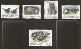 Denmark  1994  Animals, Sparrow, Badger,  Squirrel, Black Groose, Grass Snake  Mi  1086-1090 MNH(**) - Nuevos
