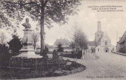 53.  CHATEAU GONTIER. CPA .EGLISE ST JEAN ET STATUE DU POÈTE CHARLES LOYSON . + TEXTE ANNÉE 1917 - Chateau Gontier