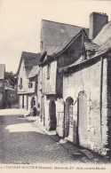 53.  CHATEAU GONTIER. CPA .MAISONS DU XVe SIECLE RUE DE LA HARELLE + TEXTE ANNÉE 1917 - Chateau Gontier