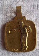 Médaille  Sport  PETANQUE Boules Petanqueur 1981 - Andere & Zonder Classificatie