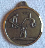 Médaille  Sport GYMNASTIQUE Diam 3 Cm - Andere & Zonder Classificatie