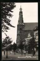 AK Weesp, Nieuwstraat Met Herv. Kerk  - Weesp