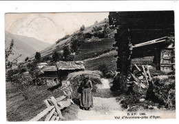 Suisse Val D'Anniviers Près D'Ayer (vieille Femme Portant Gerbe De Foin) - Ayer