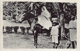 Fiji - MAKOGAI - Nun Visiting The Villages - Publ. Soeurs Missionnaires De La Société De Marie  - Fidschi