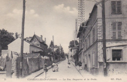 CORMEILLES  EN  PARISIS    -   VAL D'OISE   -   (95)   -    CPA  ANIMEE  -  LA  RUE  DAGUERRE ET  LA   POSTE - Cormeilles En Parisis