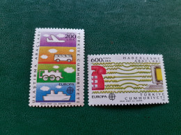 TIMBRES   ANNEE   1988    TURQUIE    N  2557  /  2558    COTE  15,00  EUROS       NEUFS  LUXE** - Nuovi