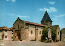 Bussière Poitevine - La Place De L'église Du Village - Bussiere Poitevine