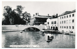 CPSM 9 X 14  Grande Bretagne Angleterre (91) CAMBRIDGE  The Cam At Silver Street Bridge Gondoliers Rivière Cam Pont - Cambridge