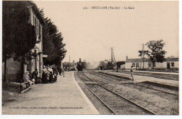Soullans : La Gare (Vue Intérieure Avec Train) - Soullans