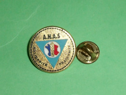 Pin's / TB6ff  : A.N.A.S - Médical