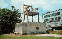 Etats Unis - Thomasville - World's Largest Chair Located Of The Center Of The Business Section - CPM - Voir Scans Recto- - Andere & Zonder Classificatie